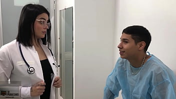 A super-sexy physician gives a patient a deep-throat blowjob and trains him to drill her for approach