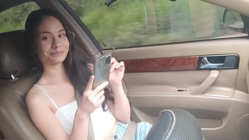 Inexperienced nymph gives a deepthroat off on the highway with her boyfriend