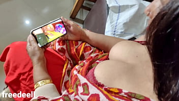 Step sister's Hindi voiceover of first-timer porn