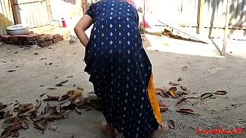 Desi housewife shares husband and enjoys outdoor fuck-fest