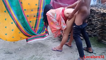 Indian housewife engages in outdoor fuck-fest with local boy