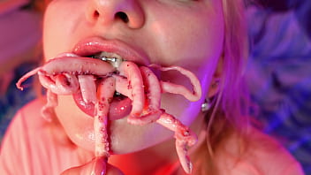 Mighty fetish flick of Arya Grander slurping unusual delicacy (with braces)