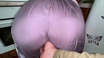 Stepson finds out stepmom's ginormous arse for assfuck have fun in homemade video